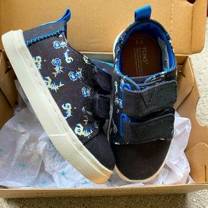 Toms Toddler Glow in the Dark Size 7 New in box